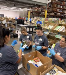 Volunteers in Tampa on CVN's Day of Giving